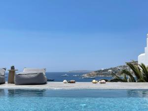 Bazén v ubytování myMykonos Villa I nebo v jeho okolí