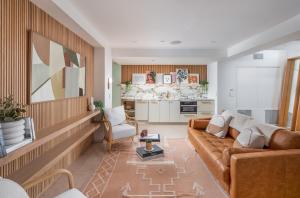 Χώρος καθιστικού στο Sud Moonlight Beach Luxury Home