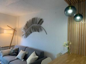 Zdjęcie z galerii obiektu JADE - Appartement climatisé vue et accès mer privé w mieście La Seyne-sur-Mer
