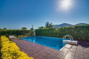 The swimming pool at or close to Ideal Property Mallorca - Tarongina