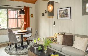 Posezení v ubytování Cozy Apartment In Gol With Kitchen