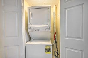 奥本Auburn Condo with 2 Pools Less Than 2 Mi to University!的相册照片