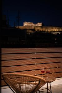 Balkón alebo terasa v ubytovaní Private Jacuzzi & Acropolis View - The Athenian Loft