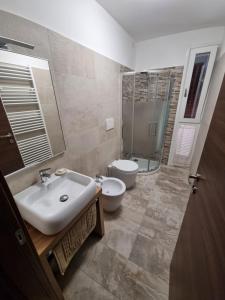 Ett badrum på Agriturismo Monte Oliveto