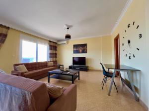 Posezení v ubytování Atrium Luxurious Sea View Apartment