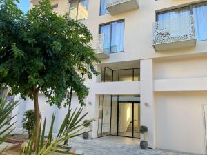 Budova, v ktorej sa apartmánový hotel nachádza