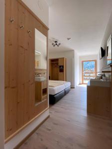 Posteľ alebo postele v izbe v ubytovaní Hotel & Suites Glück Auf