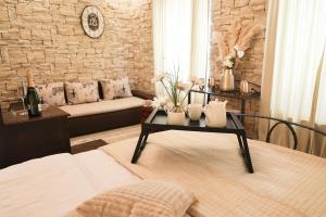 Posteľ alebo postele v izbe v ubytovaní Luxury city center Apartment ANGELS RM