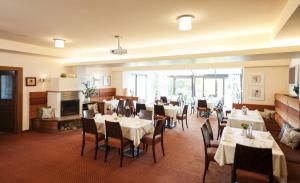 Restaurace v ubytování Hotel-Gasthof Beim Böckhiasl