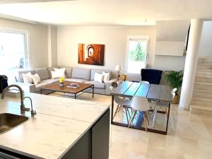 Fotografie z fotogalerie ubytování 2.PENTHOUSE MARBELLA BEACH GOLF v destinaci Marbella