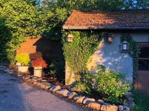 Ogród w obiekcie La petite maison d’Orphée