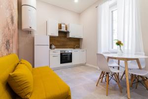A kitchen or kitchenette at Luce Marmore