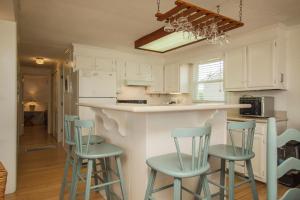 Imagen de la galería de Sunkissed 2 by Oak Island Accommodations, en Oak Island