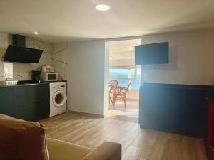 A kitchen or kitchenette at Mirador Puerto