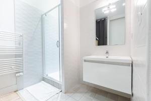 Kúpeľňa v ubytovaní Grand Appartement au coeur du centre Historique