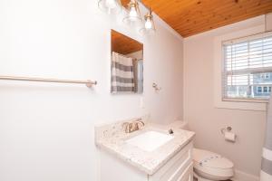 Φωτογραφία από το άλμπουμ του Chill'ax Inn by Oak Island Accommodations σε Oak Island