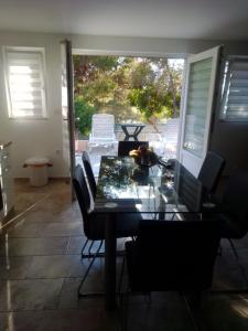 Gallery image of Studio apartment Under the pine in Milna +30 photos