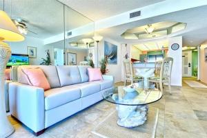 Gallery image of Crescent Beach Club I 5C in Clearwater Beach