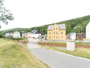 Galería fotográfica de Modern Holiday home in Rechenberg Bienenm hle near Ski Area en Rechenberg-Bienenmühle