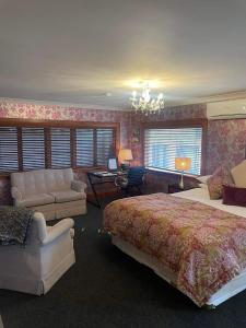 Uma cama ou camas num quarto em Nice Hotel