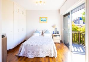 Кровать или кровати в номере Hermosa habitación en apartamento en Carrasco - Comparte Apartamento conmigo
