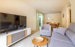 TV a/nebo společenská místnost v ubytování Nice Apartment In Los Alcázares