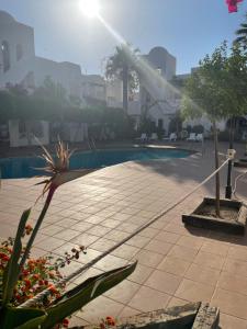 The swimming pool at or close to Apartamento Torrelaguna