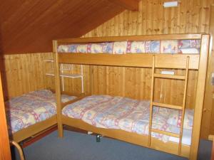 Posteľ alebo postele v izbe v ubytovaní Spacious comfortable chalet close to the ski lifts for 8 persons