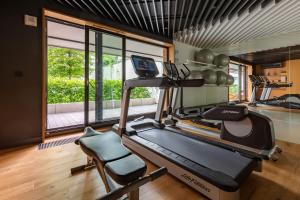 Posilňovňa alebo fitness centrum v ubytovaní Łazienki Park Residence by Renters Prestige