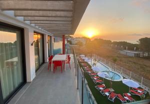 Balkon lub taras w obiekcie AZAHAR BEACH Red Apartments & Spa