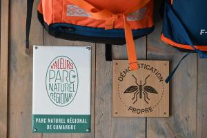Certifikát, hodnocení, plakát nebo jiný dokument vystavený v ubytování Lodges de Camargue