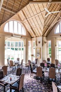 Restaurace v ubytování Audleys Wood Hotel, Basingstoke
