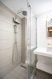 A bathroom at Evaggelismos m station studio for 3 pers by MPS