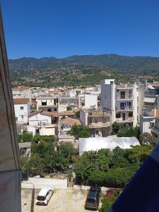A general mountain view or a mountain view taken from the homestay