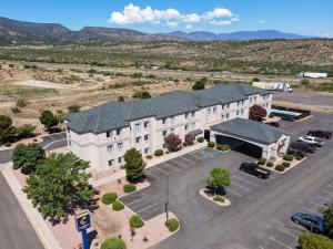 منظر Comfort Inn Camp Verde I-17 من الأعلى