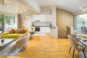 Kuchyňa alebo kuchynka v ubytovaní Abieshomes Serviced Apartments Schönbrunn