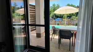 Balkón alebo terasa v ubytovaní Relax Balaton Apartmanok