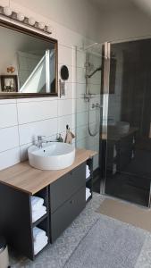 Kúpeľňa v ubytovaní Relax Balaton Apartmanok