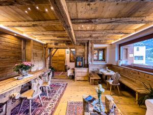Gallery image of Hotel da Beppe Sello in Cortina dʼAmpezzo