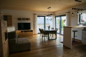 Η κουζίνα ή μικρή κουζίνα στο Ferienhaus Birx