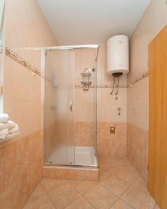 Koupelna v ubytování Apartments Baresic + 37 fotografií