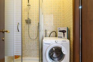 A bathroom at PrimoPiano - Pellegrino Rossi A