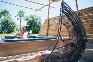 Hostia v ubytovaní La Mer Resort Spa Crete