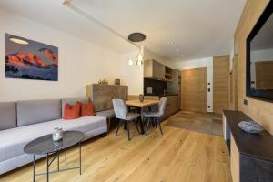 Posedenie v ubytovaní Haus St Anton - INKL PREMIUM SOMMERKARTE