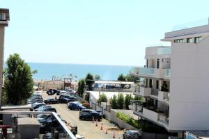 an aerial view of a parking lot with cars parked at Ren Litoral in Năvodari
