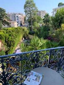 Κήπος έξω από το Hotel Alexandra - Boutique Hotel