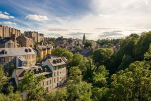 an aerial view of a city with buildings at Cosy Dean Village Studio in Edinburgh