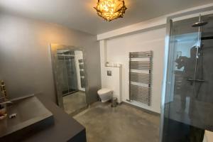 Zdjęcie z galerii obiektu Loft 9 - in the heart of Biarritz close to the beach w Biarritz +20 zdjęć