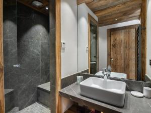 Vannas istaba naktsmītnē Chalet Val-d'Isère, 5 pièces, 10 personnes - FR-1-567-34