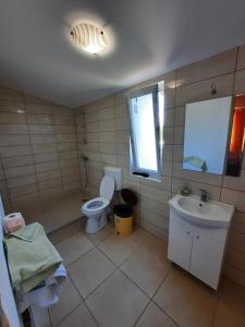 Koupelna v ubytování VILA SAMI